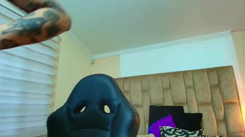 Snapshot of naughty_kittenm chatting on March 3, 11:16 am Kitten online show from March 3, 11:16 am