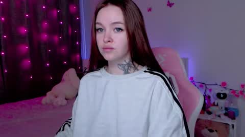 Snapshot of naughty_mablee chatting on November 7, 1:27 am Mable online show from November 7, 1:27 am