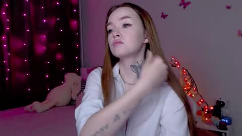 Snapshot of naughty_mablee chatting on November 26, 12:33 am Mable online show from November 26, 12:33 am