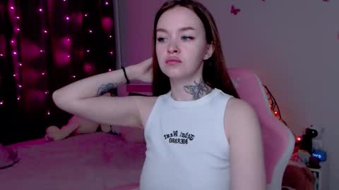 Snapshot of naughty_mablee chatting on November 27, 12:46 am Mable online show from November 27, 12:46 am