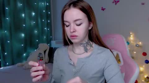 Snapshot of naughty_mablee chatting on December 16, 2:16 am Mable online show from December 16, 2:16 am