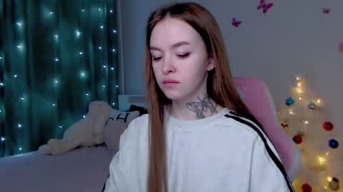 Snapshot of naughty_mablee chatting on December 23, 1:36 am Mable online show from December 23, 1:36 am