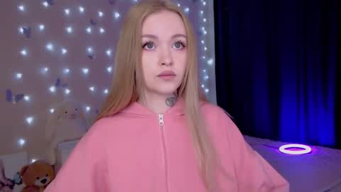 Snapshot of naughty_mablee chatting on February 22, 11:58 pm Mable online show from February 22, 11:58 pm