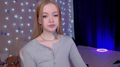 Snapshot of naughty_mablee chatting on February 25, 1:26 am Mable online show from February 25, 1:26 am