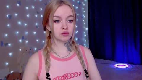 Snapshot of naughty_mablee chatting on March 7, 1:13 am Mable online show from March 7, 1:13 am