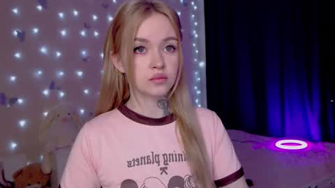 Snapshot of naughty_mablee chatting on March 14, 1:55 am Mable online show from March 14, 1:55 am