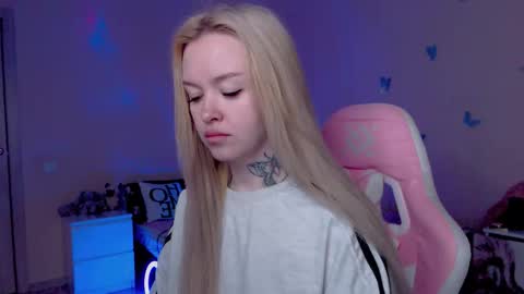 Mable online show from April 27, 1:03 am