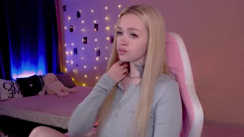 Mable online show from May 13, 1:47 am