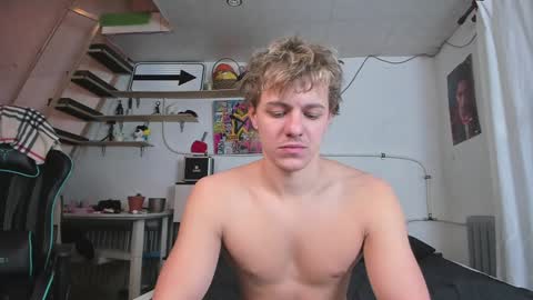 Nik online show from January 12, 12:23 pm