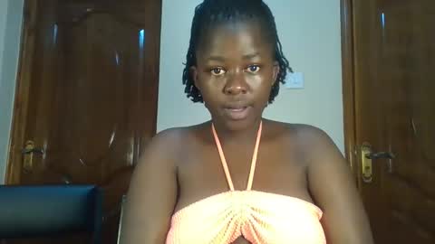 Snapshot of naughty_sluttygal chatting on September 17, 9:27 pm Lydiah online show from September 17, 9:27 pm