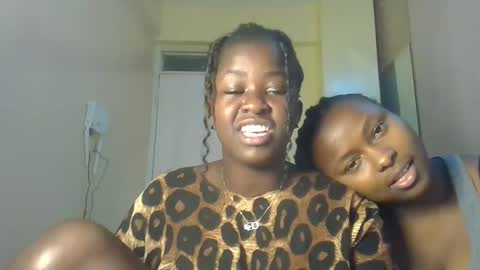 Snapshot of naughty_sluttygal chatting on October 4, 1:20 pm Lydiah online show from October 4, 1:20 pm