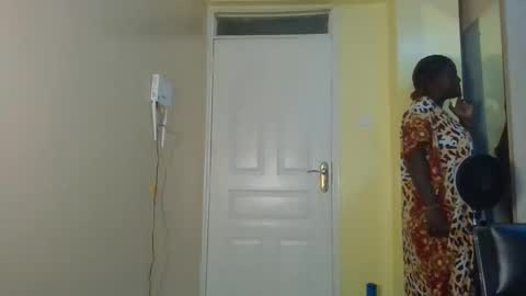 Snapshot of naughty_sluttygal chatting on October 7, 6:16 pm Lydiah online show from October 7, 6:16 pm