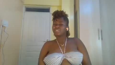 Snapshot of naughty_sluttygal chatting on October 24, 6:26 pm Lydiah online show from October 24, 6:26 pm