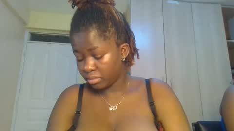 Snapshot of naughty_sluttygal chatting on October 26, 5:13 am Lydiah online show from October 26, 5:13 am