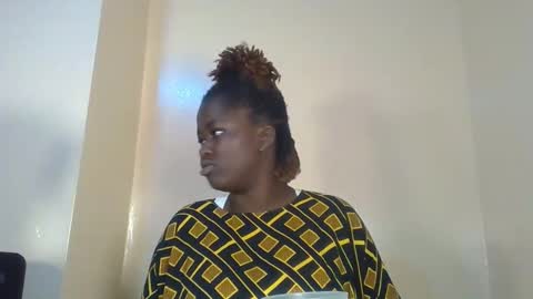 Snapshot of naughty_sluttygal chatting on November 2, 1:52 am Lydiah online show from November 2, 1:52 am