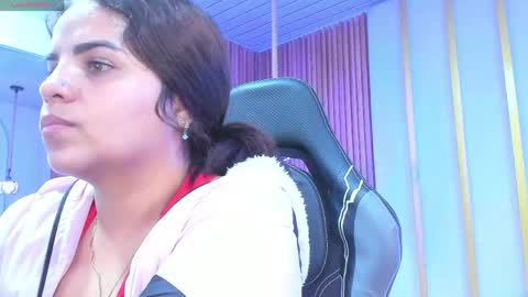 Stefany online show from May 11, 1:22 am