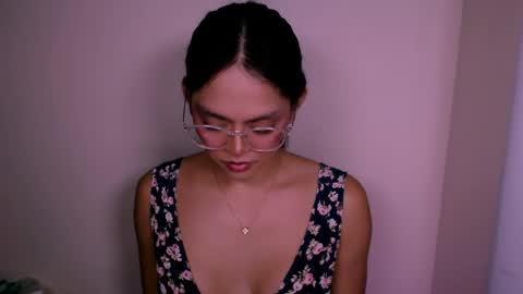 NaughtyAurora online show from May 18, 11:49 am