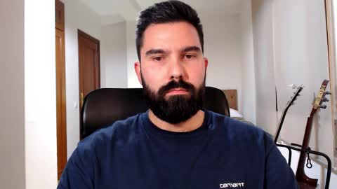 Snapshot of naughtybear_69 chatting on October 31, 4:52 pm Tom online show from October 31, 4:52 pm