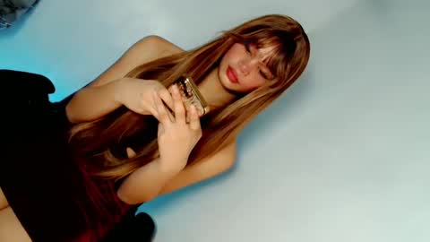 Snapshot of naughtybella_ chatting on January 15, 12:51 am bella online show from January 15, 12:51 am