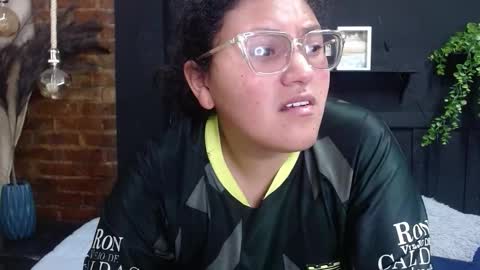 Snapshot of naughtycouplex_ chatting on March 20, 12:15 am ALICE AND HATTER online show from March 20, 12:15 am