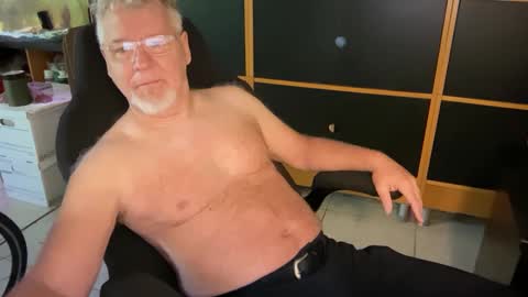 naughtydaddyla online show from September 21, 6:09 pm