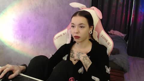 Dakota online show from February 2, 12:37 pm