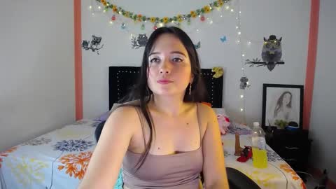 Snapshot of naughtygirl_mmm chatting on February 11, 7:05 pm Valeria online show from February 11, 7:05 pm