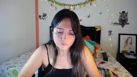 Snapshot of naughtygirl_mmm chatting on February 22, 7:47 pm Valeria online show from February 22, 7:47 pm