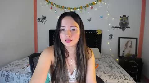 Snapshot of naughtygirl_mmm chatting on March 9, 4:11 pm Valeria online show from March 9, 4:11 pm