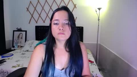 Snapshot of naughtygirl_mmm chatting on September 16, 9:16 pm Valeria online show from September 16, 9:16 pm