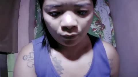 Snapshot of naughtymom_33 chatting on May 19, 8:48 pm naughtymom_33 online show from May 19, 8:48 pm