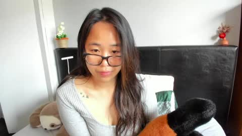 Gigi Chu  online show from April 26, 9:29 am