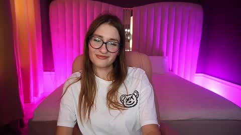 Snapshot of naughtynursevibe chatting on October 6, 12:46 pm Ur Nurse online show from October 6, 12:46 pm
