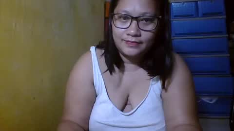 Snapshot of naughtypinay08 chatting on October 21, 8:42 pm juls online show from October 21, 8:42 pm