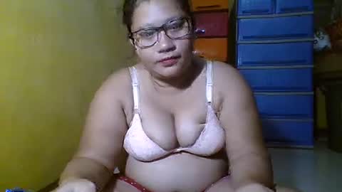 Snapshot of naughtypinay08 chatting on January 11, 12:32 pm juls online show from January 11, 12:32 pm