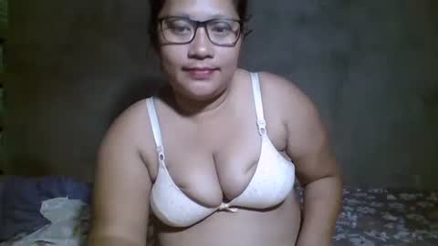 Snapshot of naughtypinay08 chatting on March 14, 2:44 pm juls online show from March 14, 2:44 pm