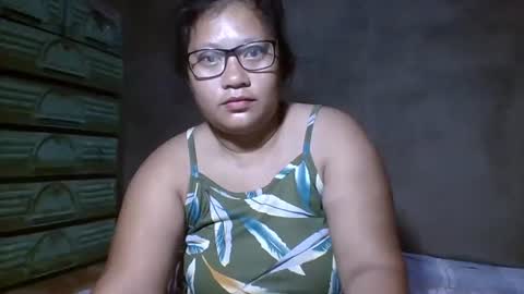 Snapshot of naughtypinay08 chatting on April 14, 9:21 pm juls online show from April 14, 9:21 pm