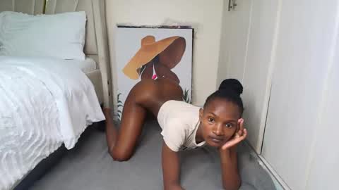 Snapshot of naughtyruby12 chatting on May 2, 8:08 am shyreen online show from May 2, 8:08 am