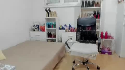 naughtysabine1 online show from May 10, 6:13 pm