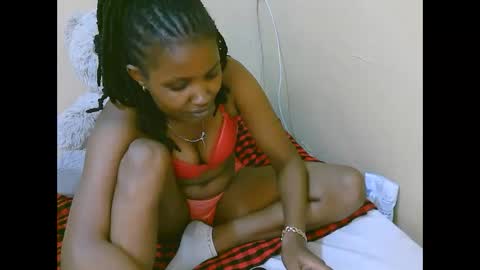 naughtyqueen online show from November 23, 11:59 pm