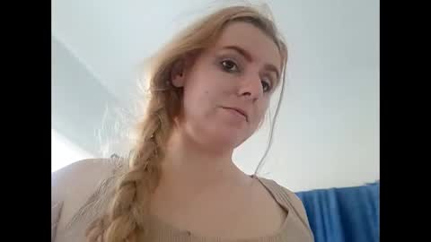 Snapshot of naughtyt333n chatting on April 4, 6:11 am Naughty Jess online show from April 4, 6:11 am