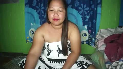 Snapshot of naughtyvina4u chatting on February 1, 12:53 am VI NA online show from February 1, 12:53 am