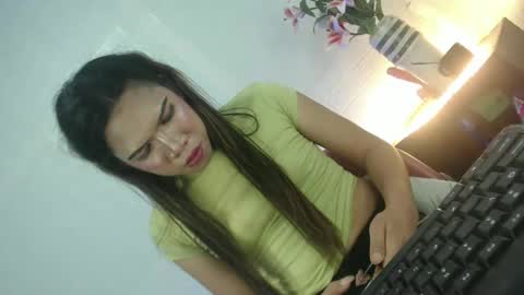 Snapshot of naughtywildvenice chatting on February 12, 4:44 pm naughtywildvenice online show from February 12, 4:44 pm