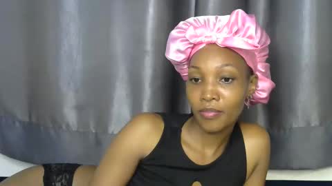 naughtyy4u online show from May 13, 8:38 pm