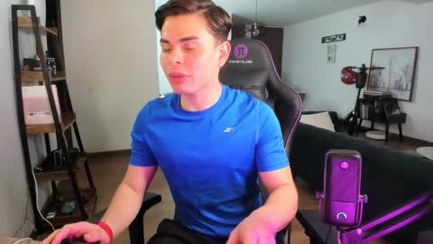 Alejoo twink online show from March 22, 12:36 am