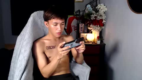 Loy online show from March 8, 2:54 pm