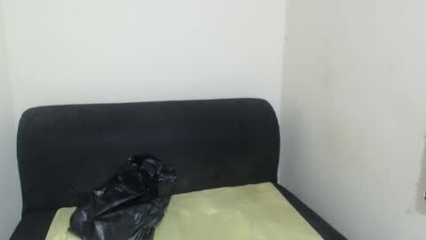 keyra online show from April 10, 1:44 am