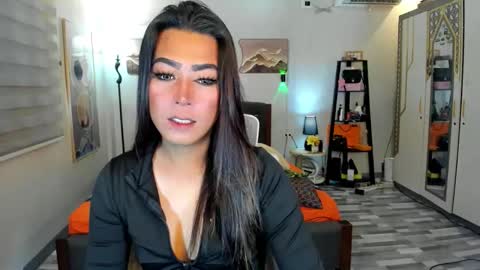 Snapshot of naugtycummer69 chatting on February 4, 5:13 am JAY online show from February 4, 5:13 am