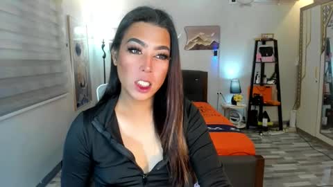 Snapshot of naugtycummer69 chatting on February 7, 5:55 am JAY online show from February 7, 5:55 am