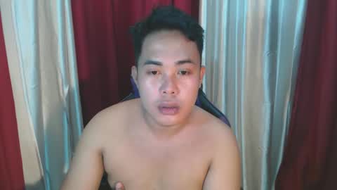 Snapshot of nauhty_kirkxxx chatting on October 31, 6:25 am loverskirk online show from October 31, 6:25 am